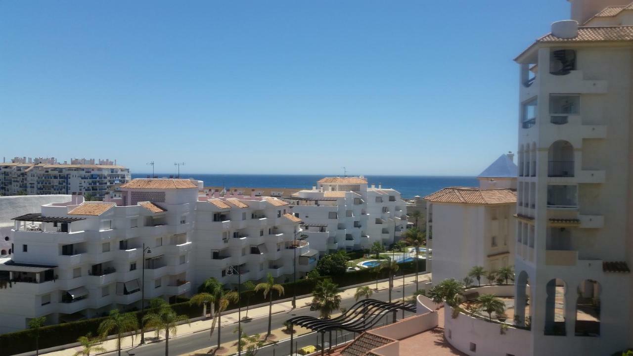 Puerto Deportivo Estepona Exteriör bild